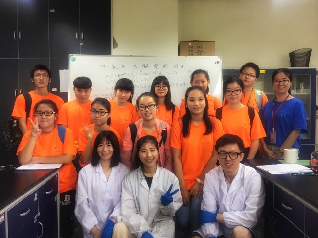 指导老师和营员 指导老师和营员